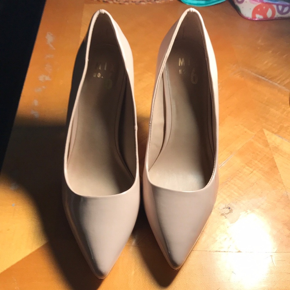 Mix no 6 pumps 8.5